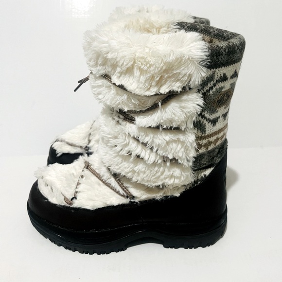 Muk Luks Faux Fur Knit Winter Boots - Picture 1 of 6